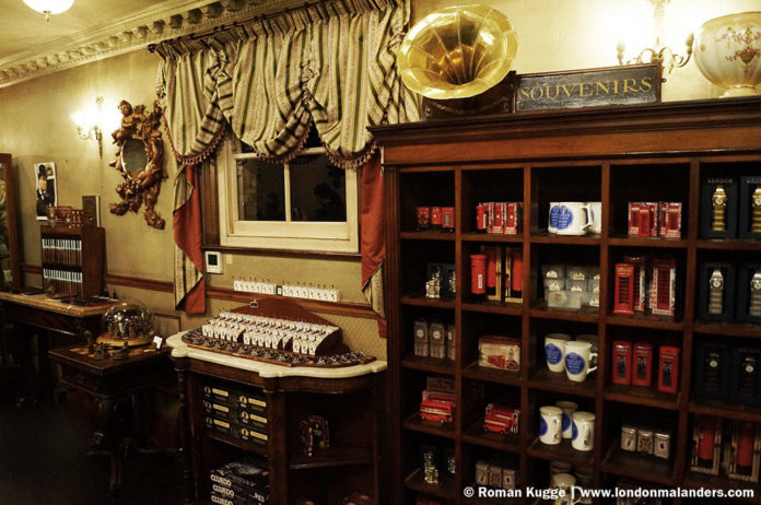 Sherlock Holmes Museum London Souvenir Shop