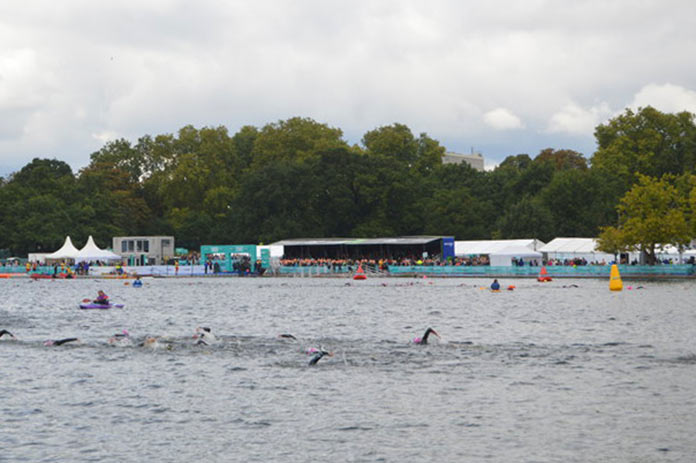 Peter Pan Cup Swimming in the Serpentine Weihnachten London